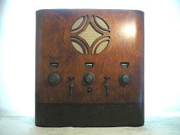 Radio desconocida con 5 vlvulas